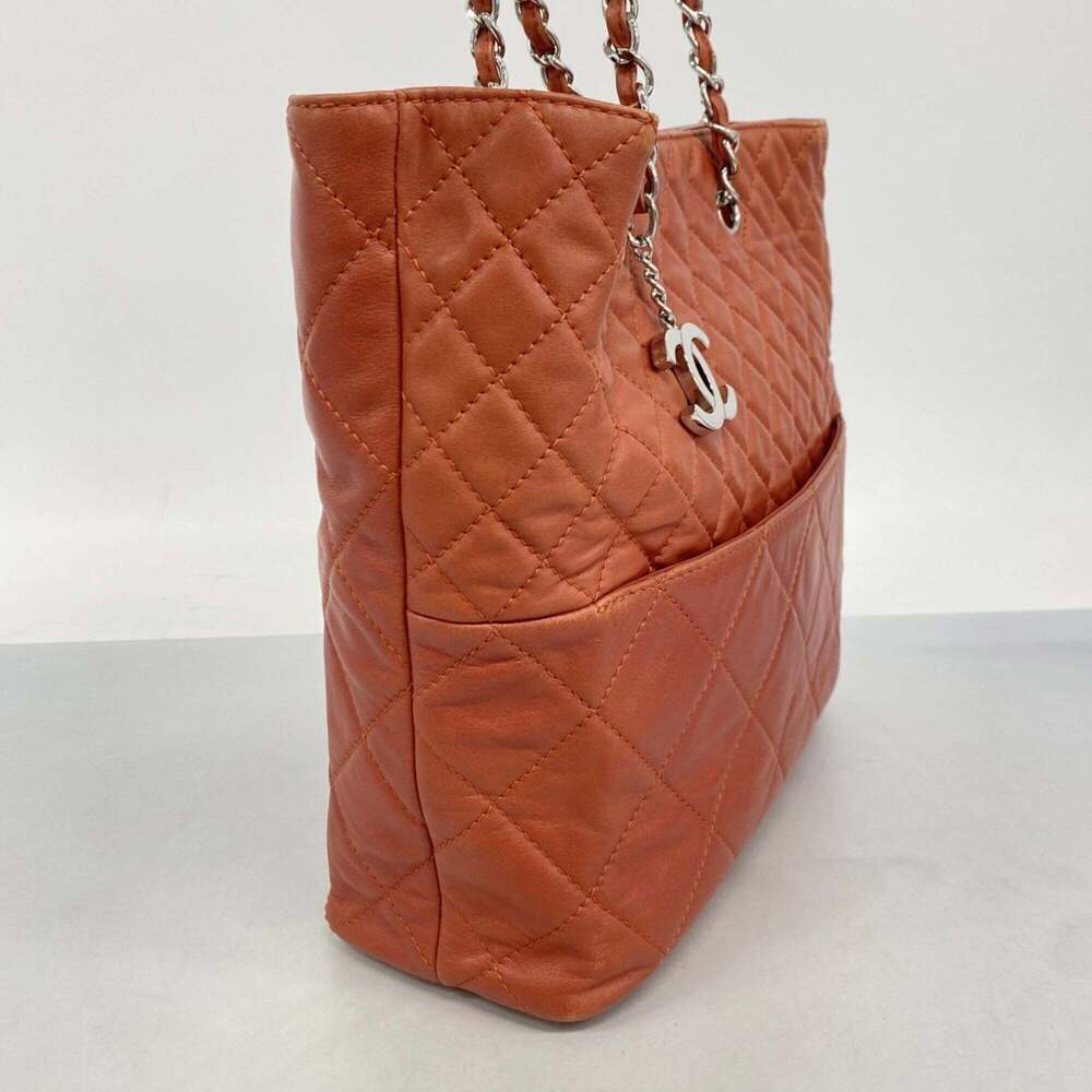 CHANEL Red Lambskin Leather Tote Bag - Picture 2 of 9